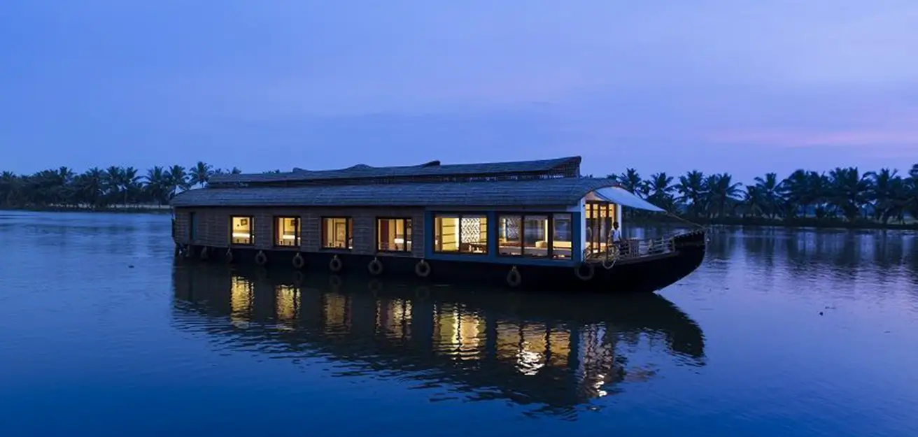 cruise houseboat