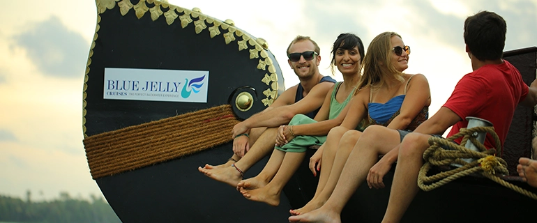 Get together in houseboat Alleppey for couples. Blue jelly Cruises Best Luxury houseboat cruise in Alleppey Kerala